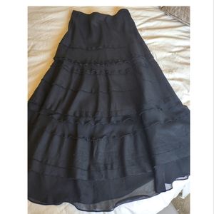 Maxi Linen blend ruffle skirt